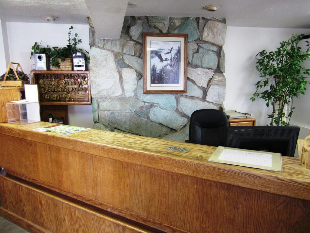 Yellowstone Country Inn West Yellowstone Exterior photo