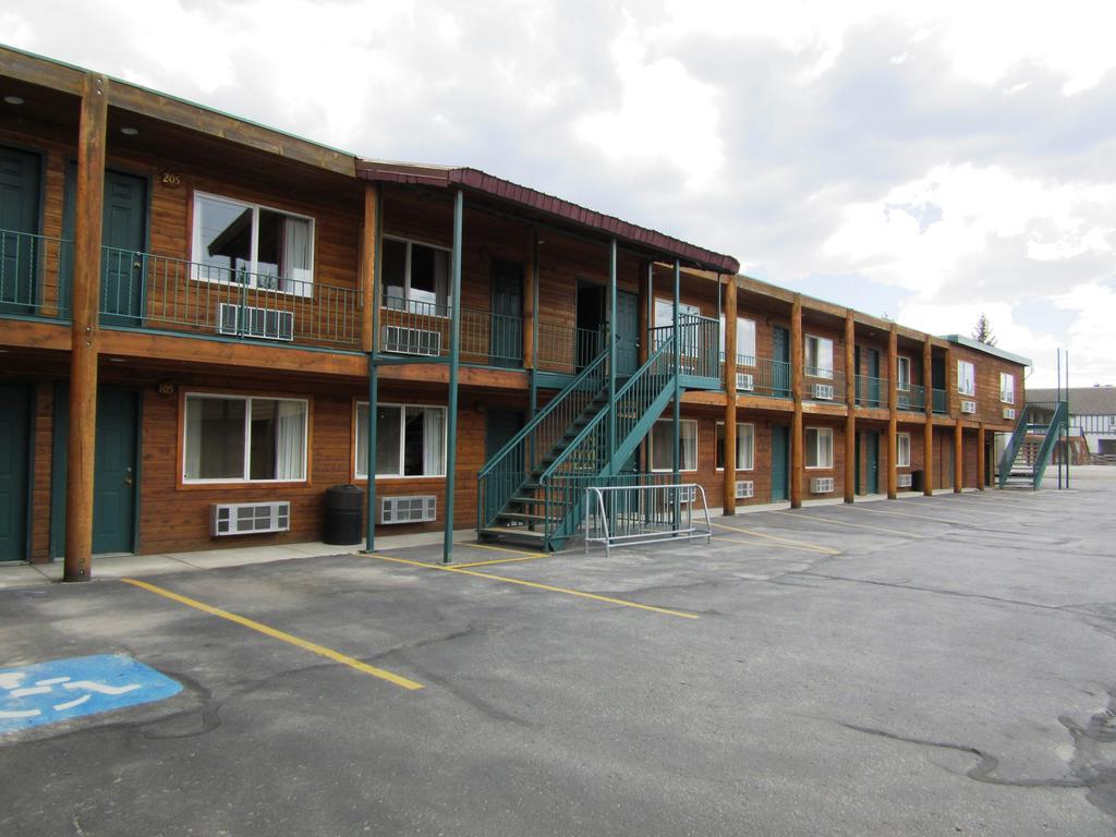 Yellowstone Country Inn West Yellowstone Exterior photo